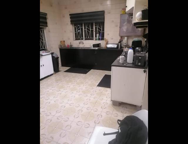 3 BEDROOM HOUSE FOR SALE IN LORENTZVILLE